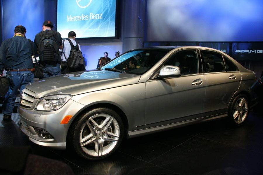  Mercedes-Benz C-Class 2007 года  (US) (фото 17 из 63)
